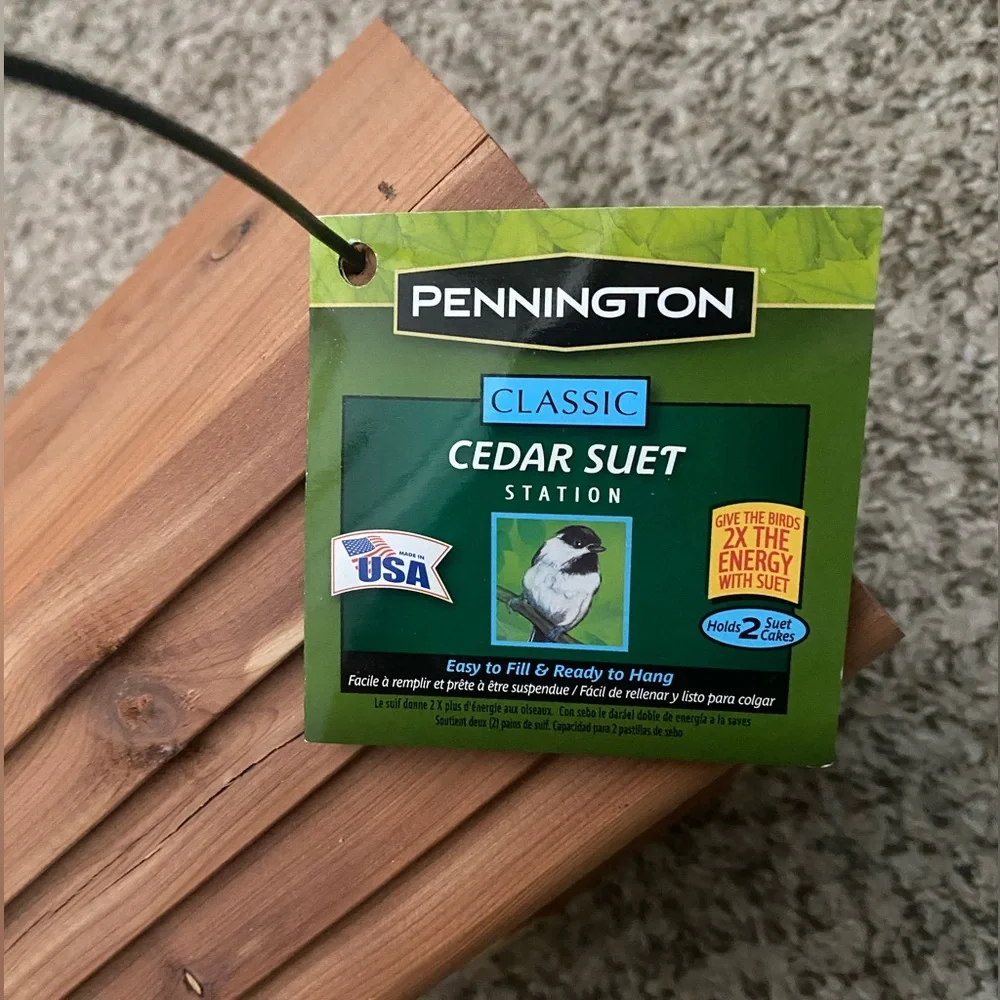 NWT Pennington Cedar Suet Feeding Station set of 2 - Picture 3 of 13